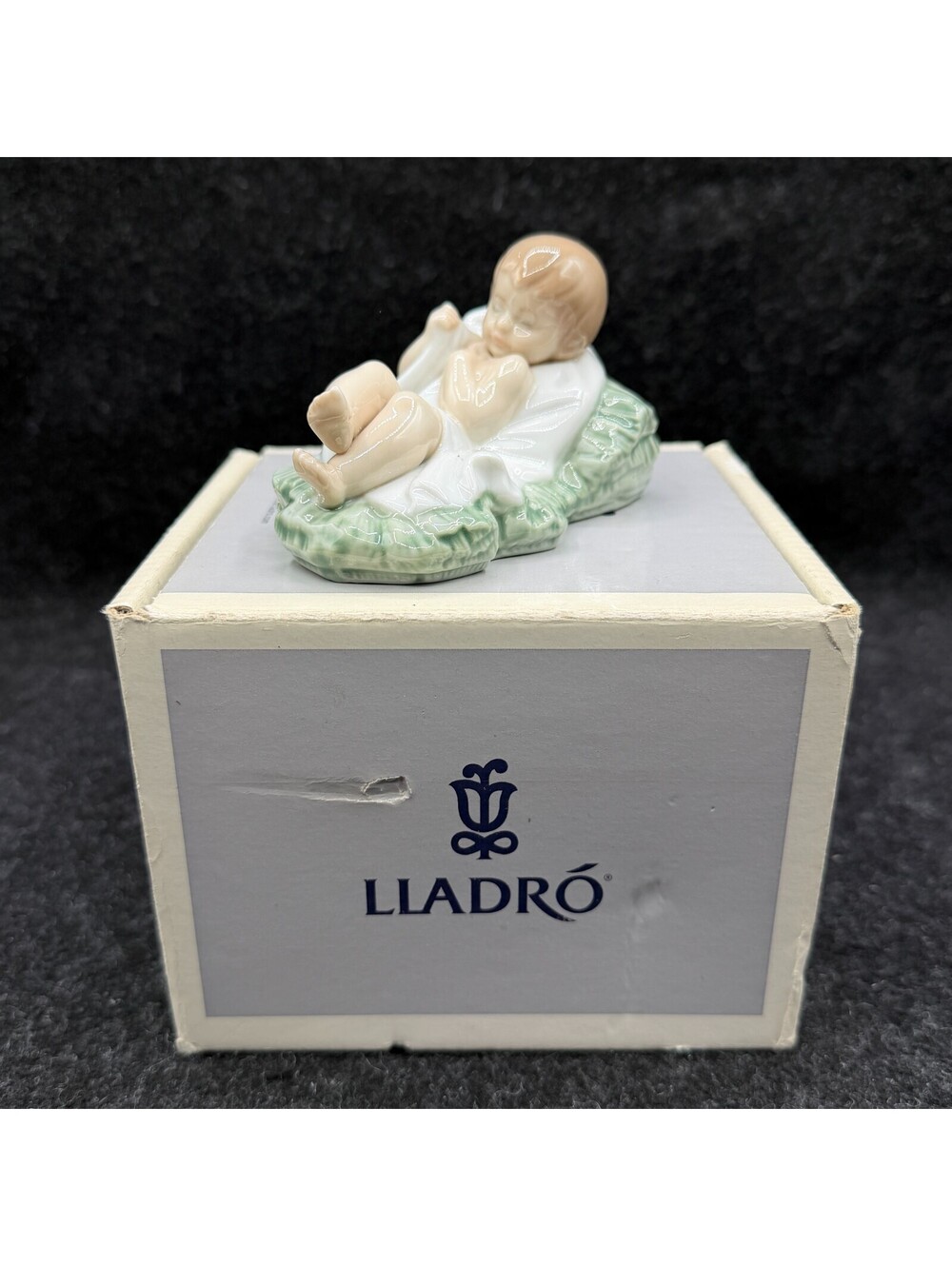 Genuine Lladro 05478 Baby Jesus For Nativity Set 5478 (Bethlehem)